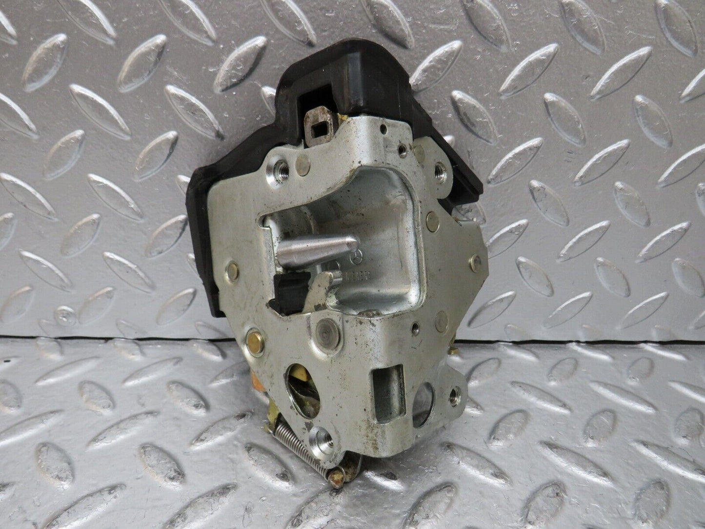27016 Mercedes-Benz W123 240D Rear Left Door Lock Mechanism