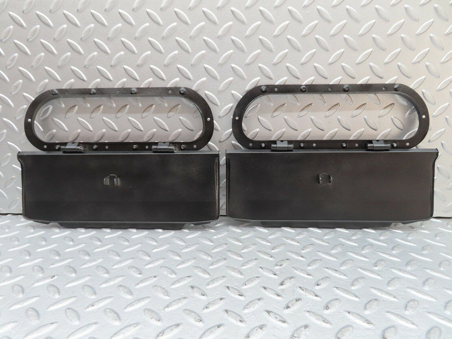 16806 Mercedes-Benz C107 380SLC Air Vent Door