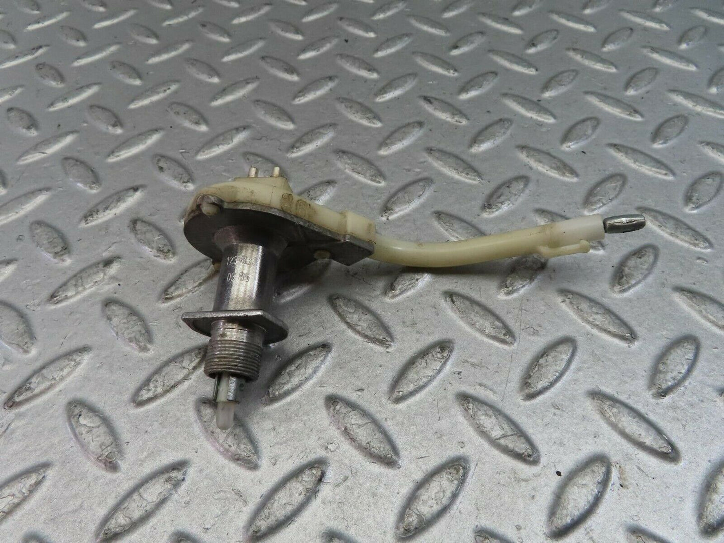 9752 Mercedes-Benz C123 280CE Coupe Heater Regulator 1238300385