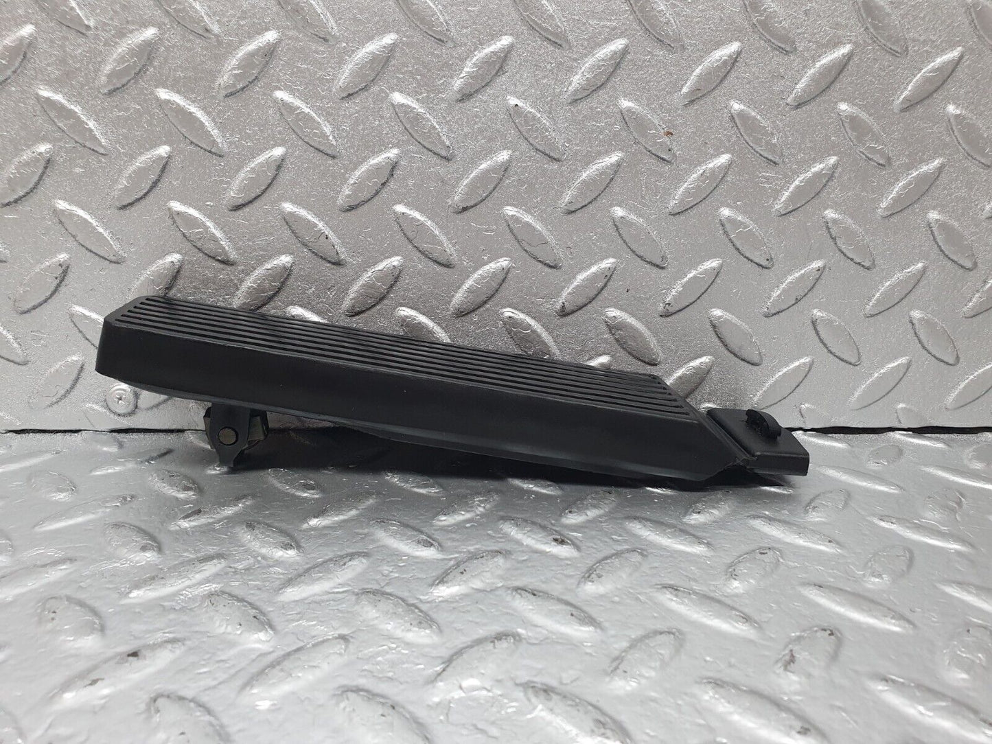 43912 Mercedes-Benz C123 230CE Coupe Accelerator Pedal With Rubber 1233010082
