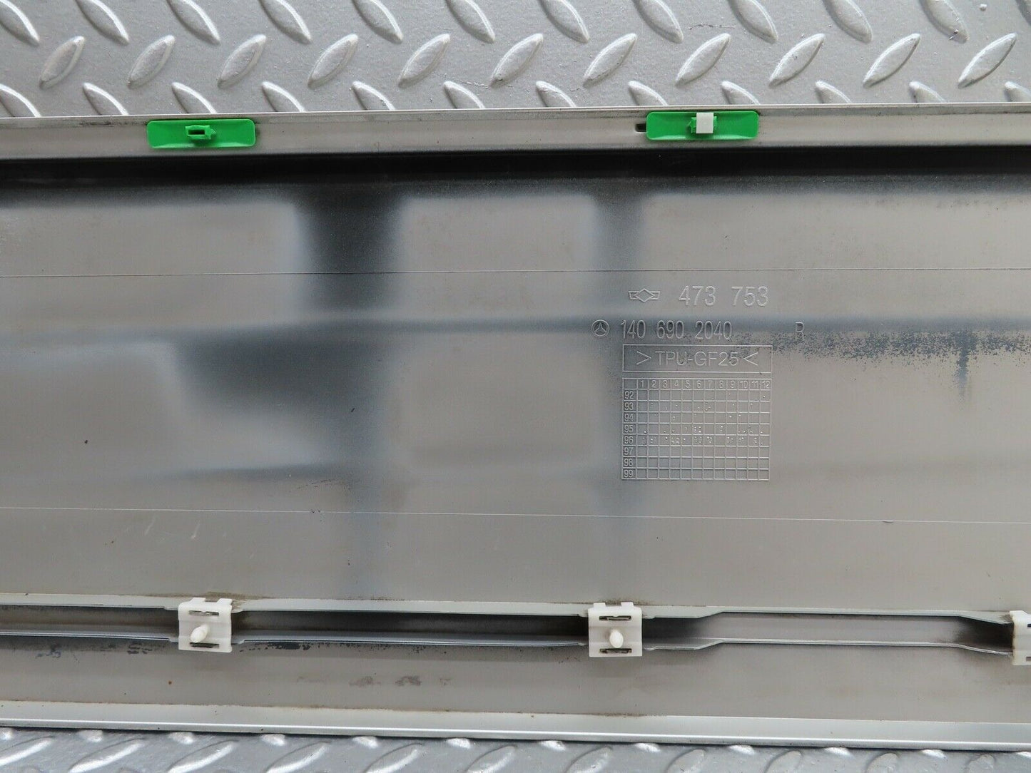 19318 Mercedes-Benz C140 CL420 Coupe Right Door Lower Moulding Trim 1406902040