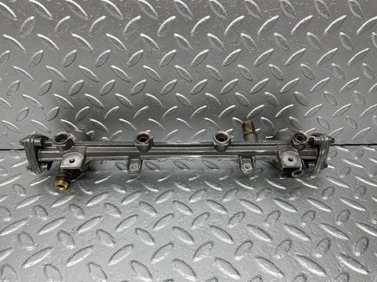 33400 Mercedes-Benz W202 C180 Fuel Injector Rail 11107845