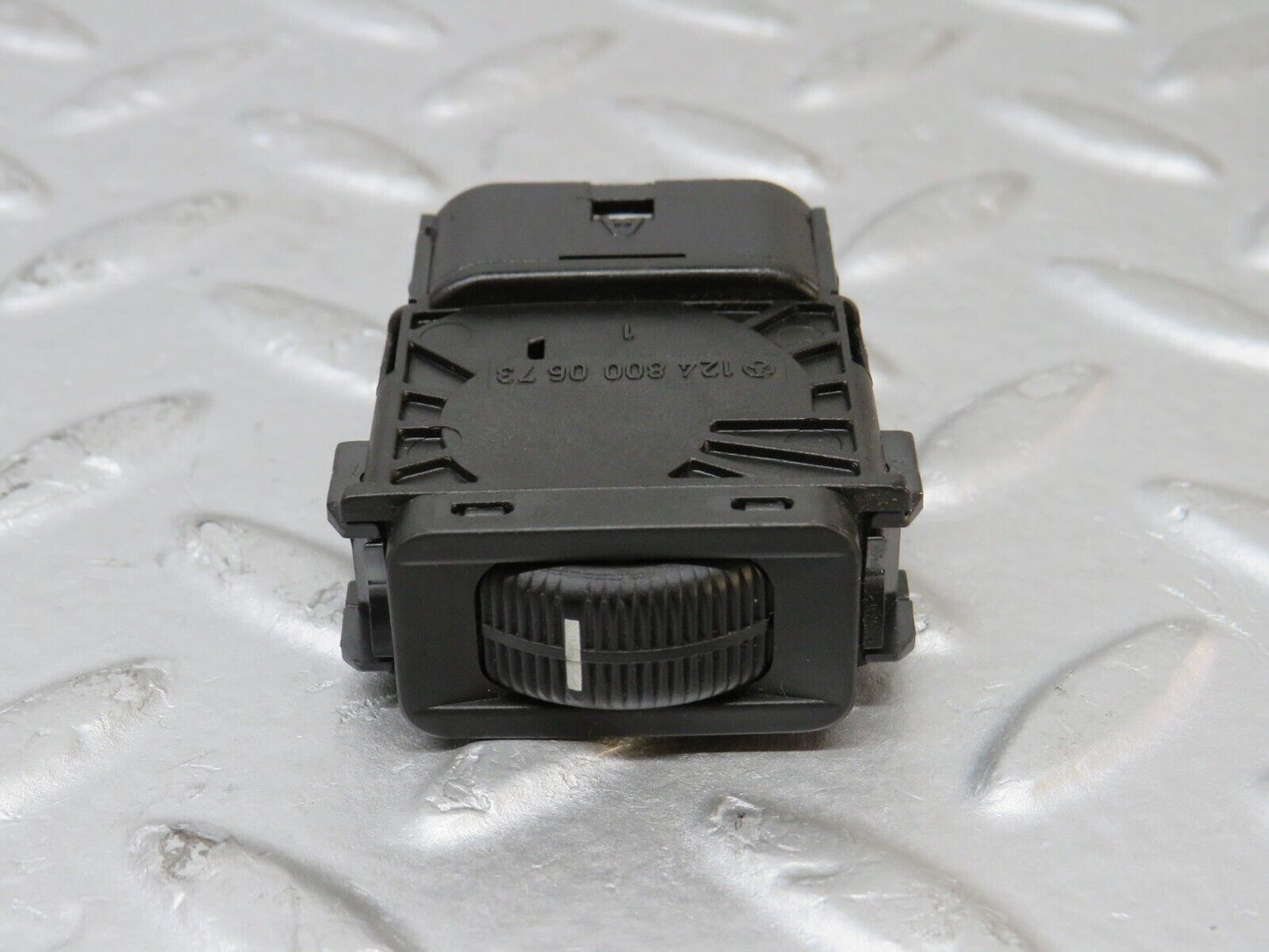 37918 Mercedes-Benz A124 320E Cabriolet Headlight Level Switch 1248000673