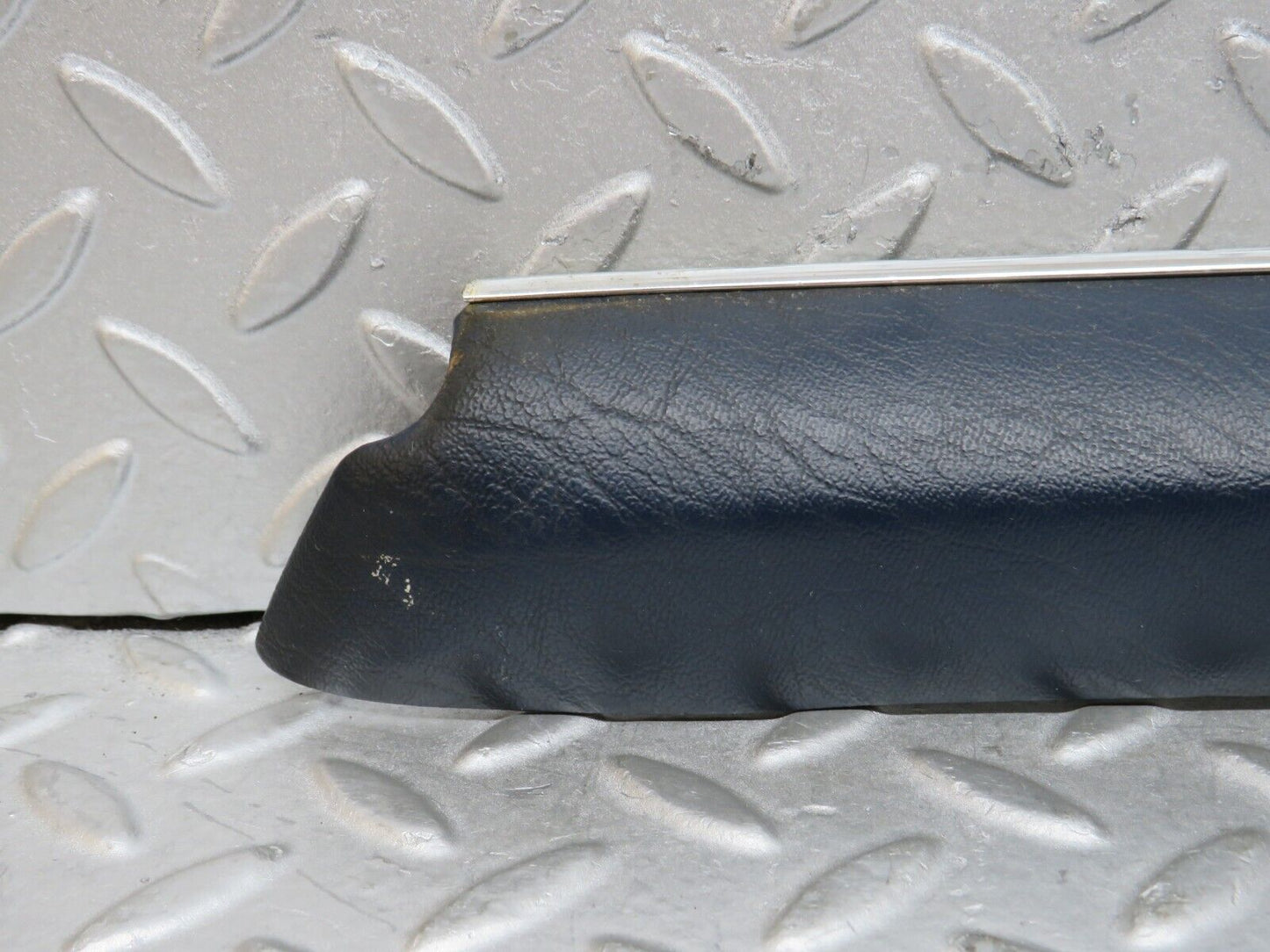 37333 Mercedes-Benz W109 300SEL Front Right Door Card Top Trim Blue