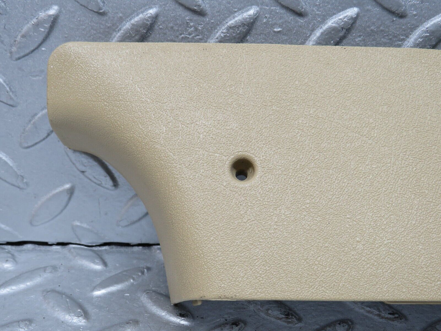 38726 Mercedes-Benz W201 190E 2.6L B Pillar Bottom Cover Left Side Beige 2016920122