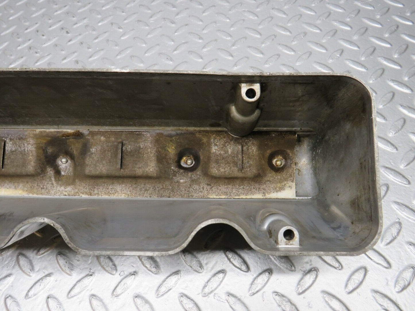 39894 Mercedes-Benz R107 350SL Coupe Cylinder Head Valve Cover Left 1160163205