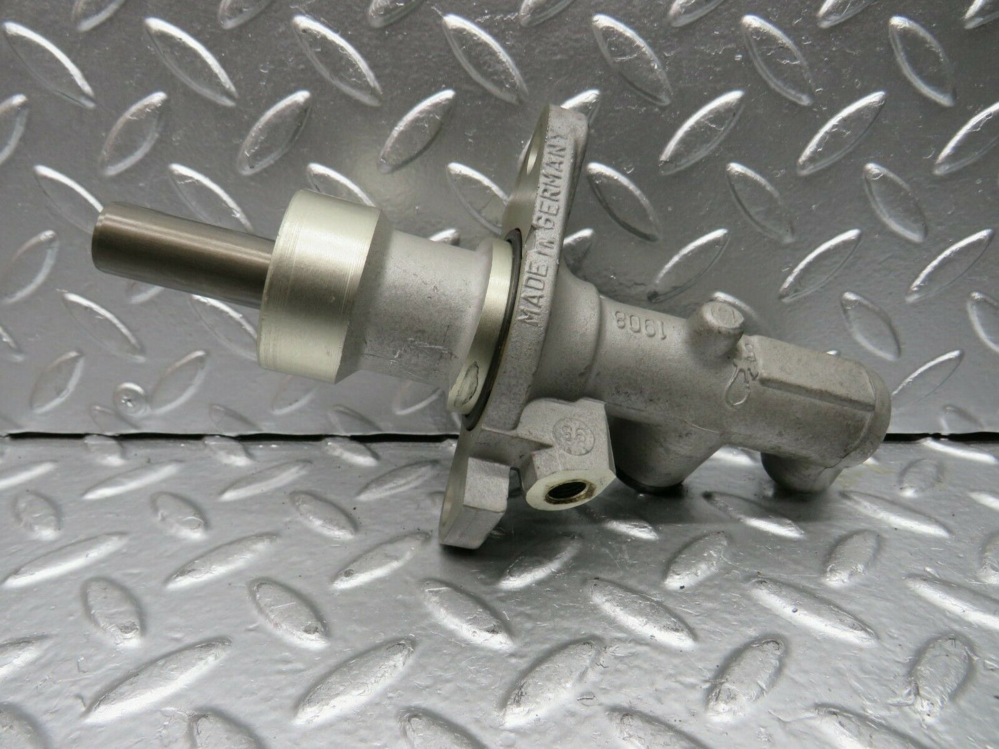 22414 Mercedes-Benz C124 E220 Coupe Brake Master Cylinder