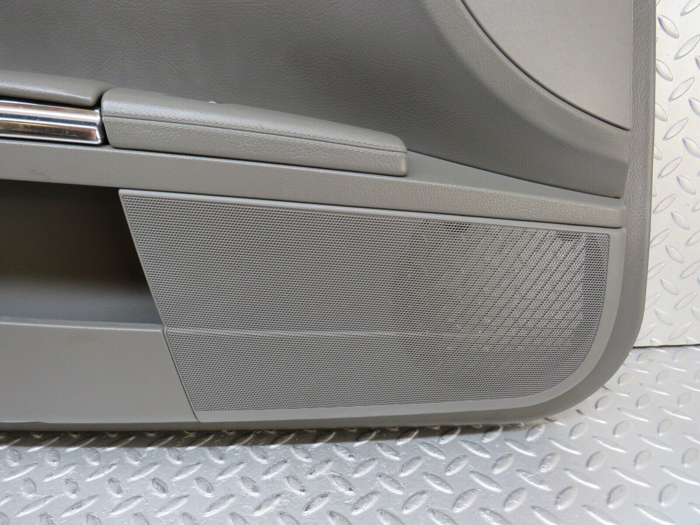 35100 Mercedes-Benz W221 Front Left Door Card