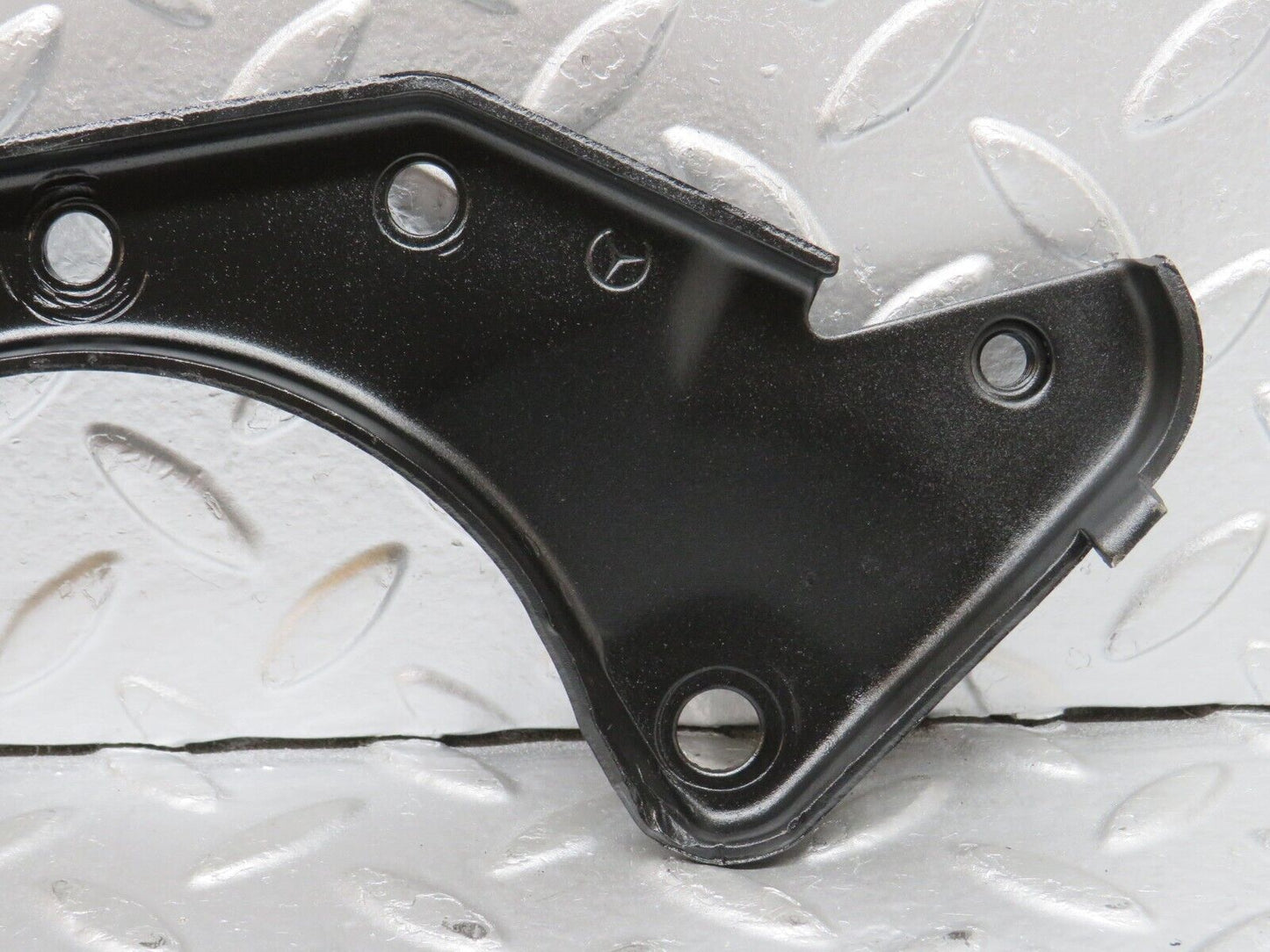 31787 Mercedes-Benz W201 190LE Alternator Generator Holder Bracket
