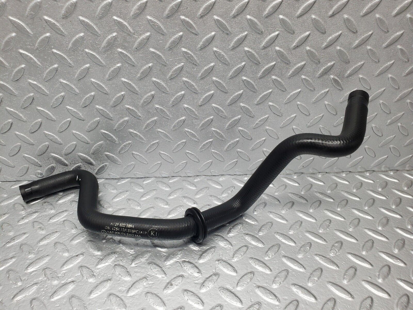 47012 Mercedes-Benz R129 320SL Coupe Coolant Hose Pipe 1298325894