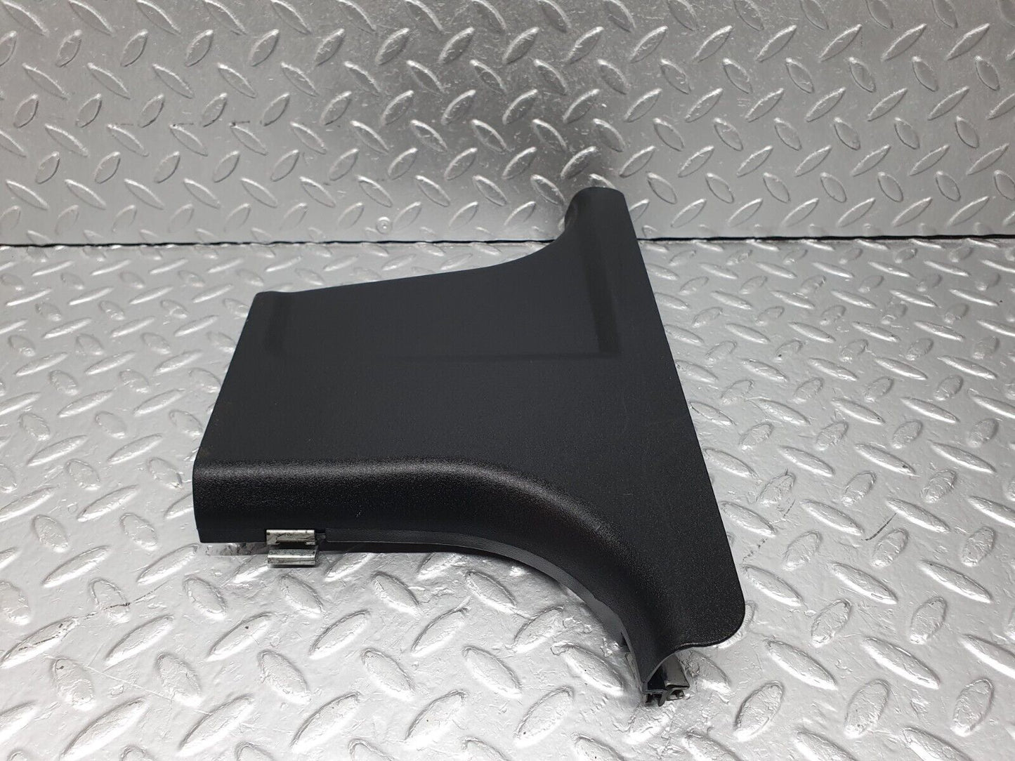 41780 Mercedes-Benz W202 C200 B Pillar Bottom Cover Left 2026902330