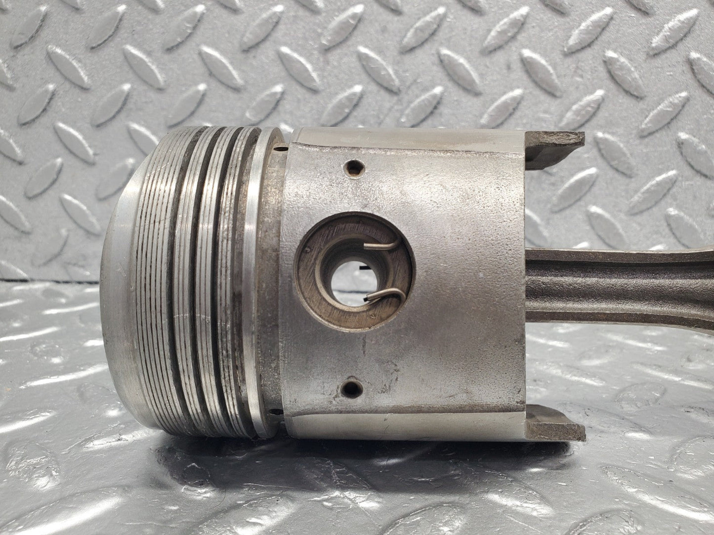 W112 piston with connecting rod used OEM