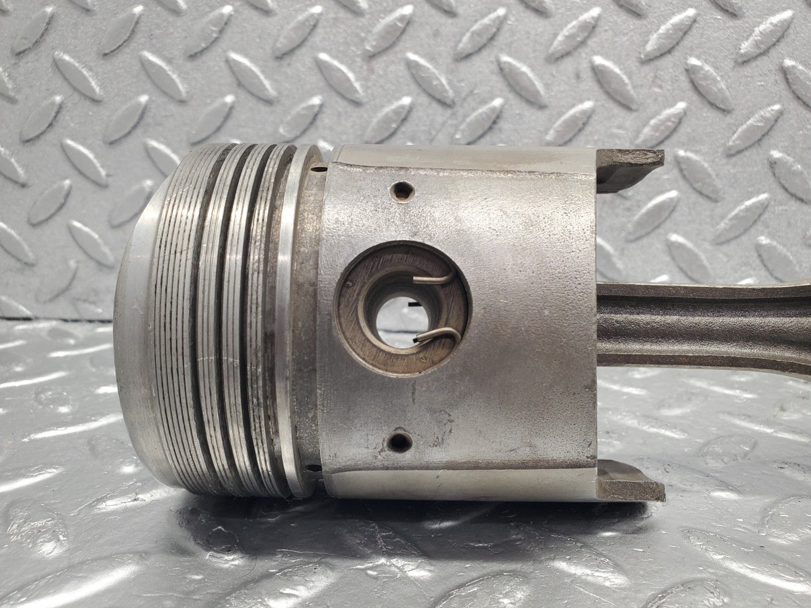 W112 piston with connecting rod used OEM
