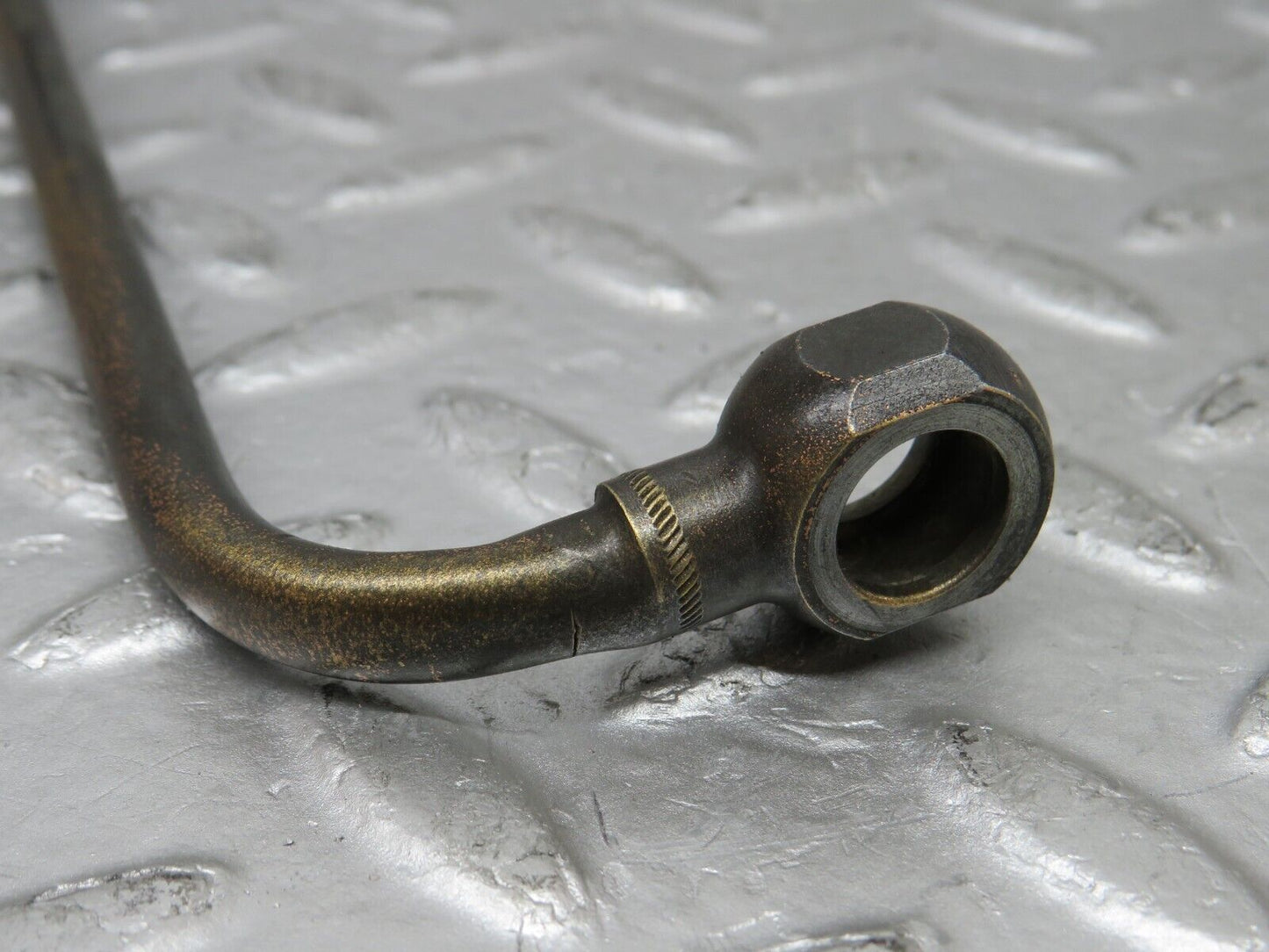 37991 Mercedes-Benz A124 320E Cabriolet Fuel Pipe Line