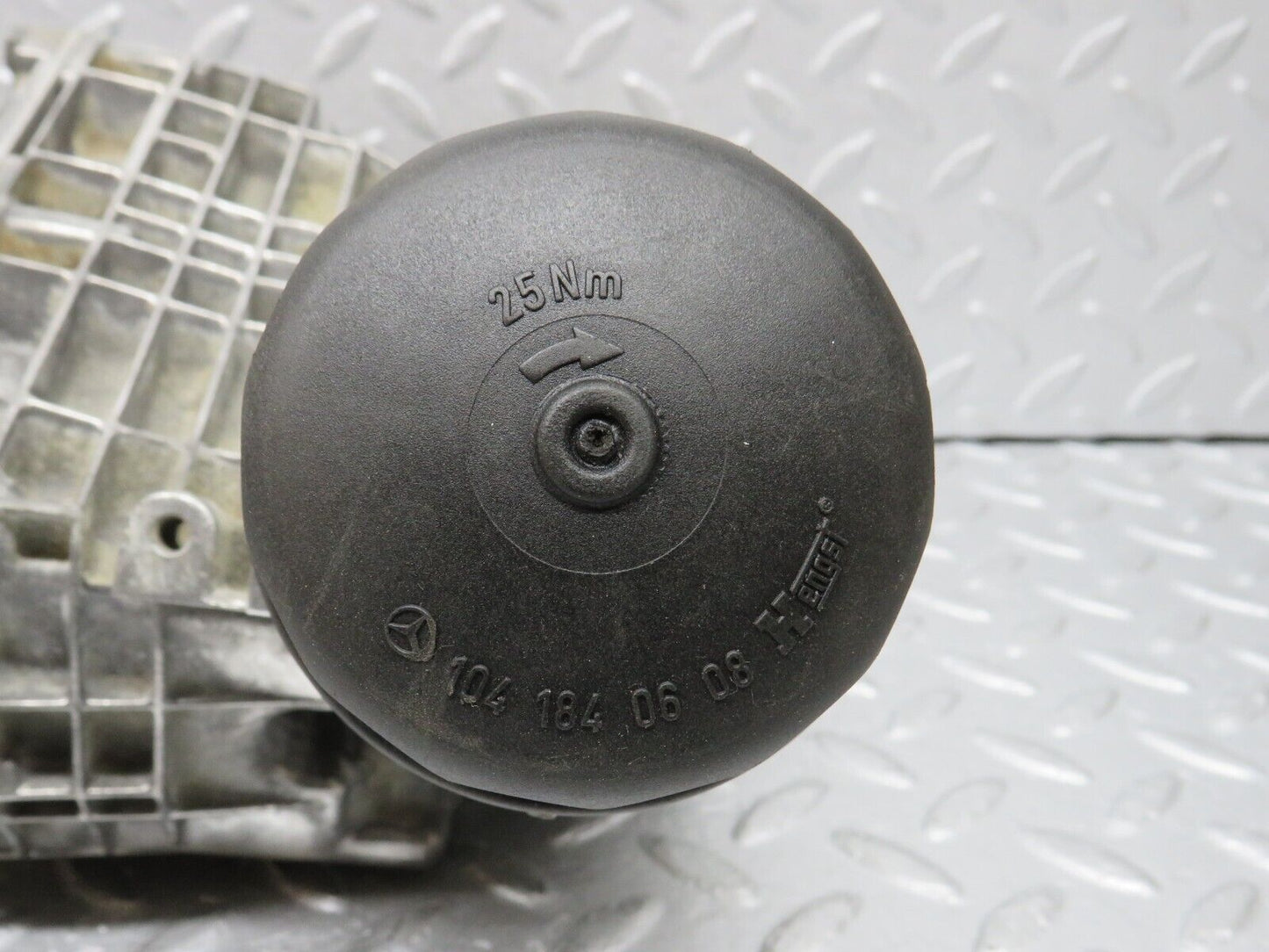 38621 Mercedes-Benz R129 280SL Coupe Oil Filter Housing 1041840608