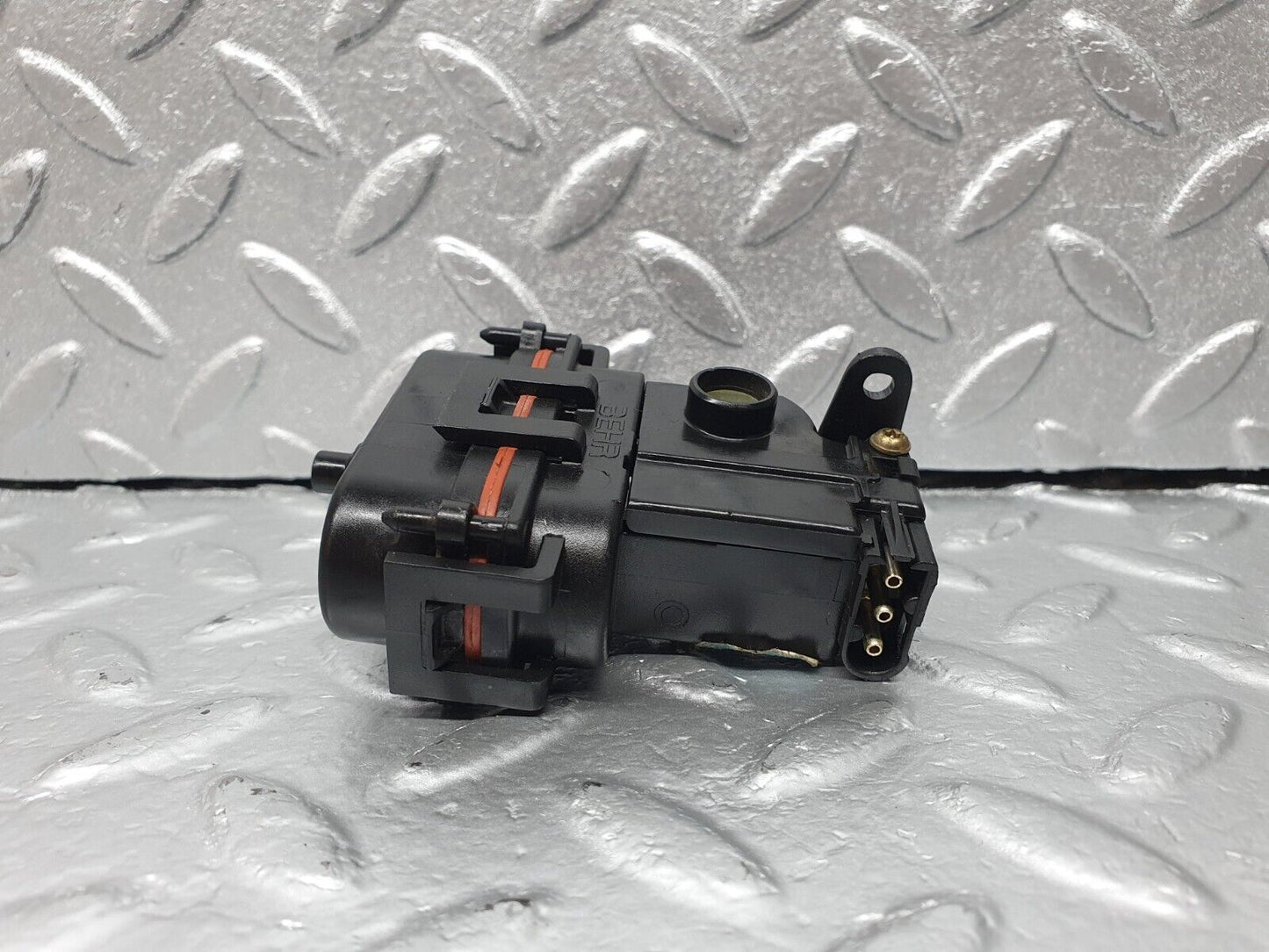 42252 Mercedes-Benz R129 320SL Coupe Heater Box Vacuum Actuator