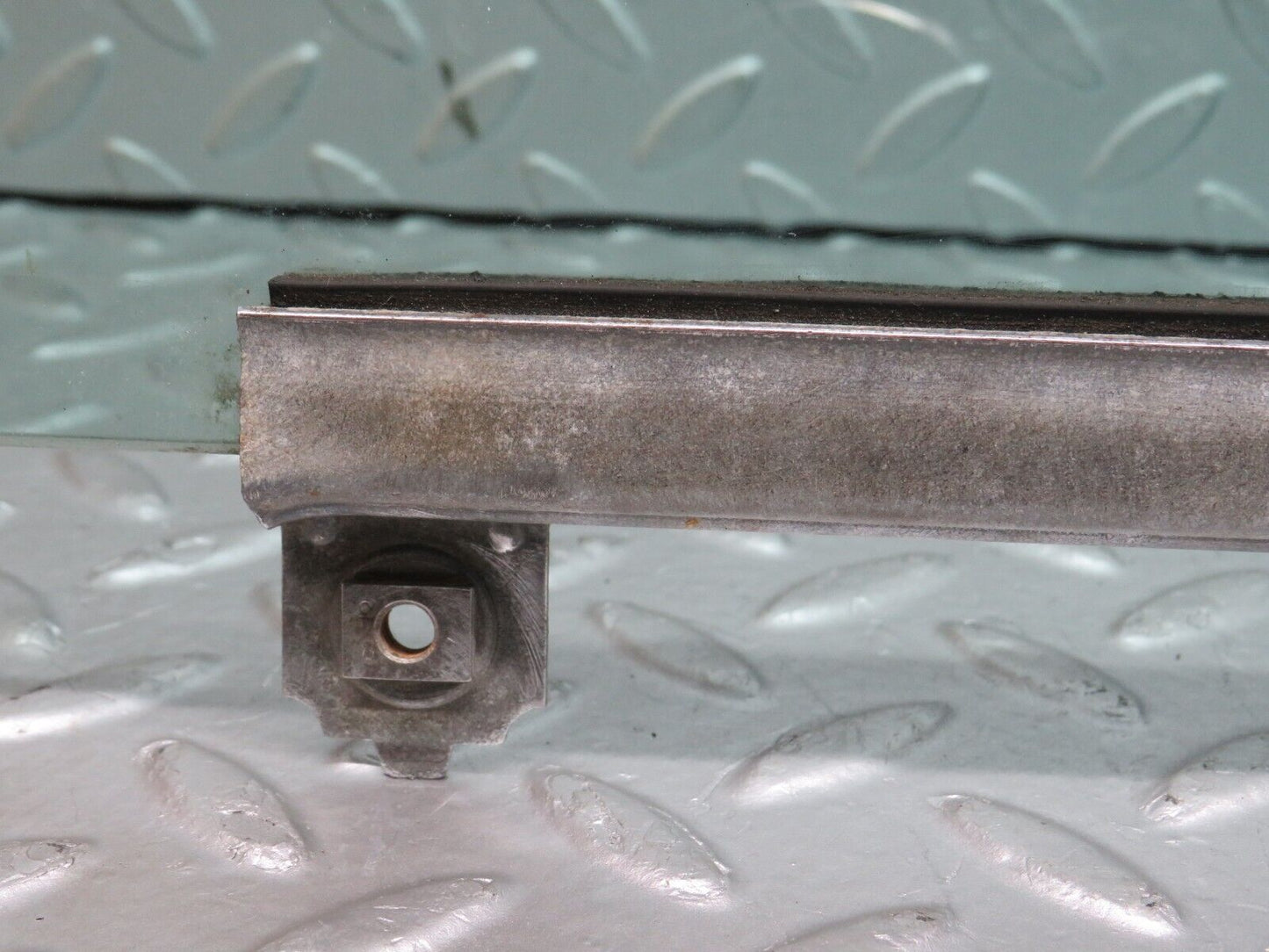 39664 Mercedes-Benz R129 320SL Coupe Right Door Window Glass