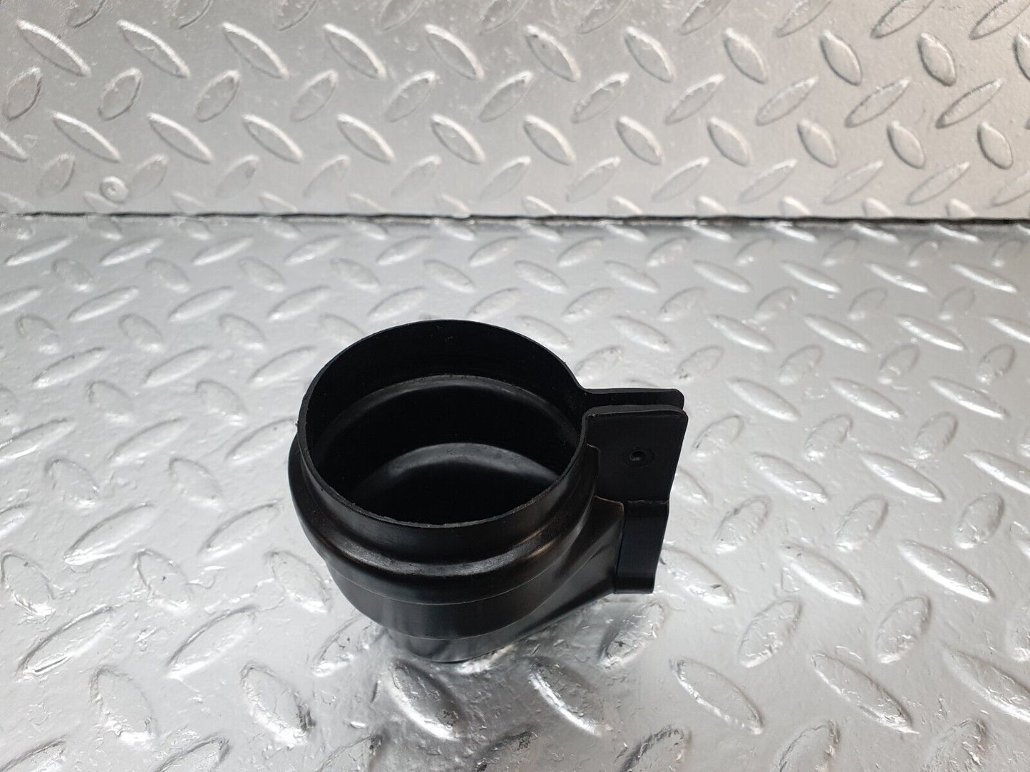 42887 Mercedes-Benz W201 190 2.0L Ignition Coil Protective Cap 0001581785