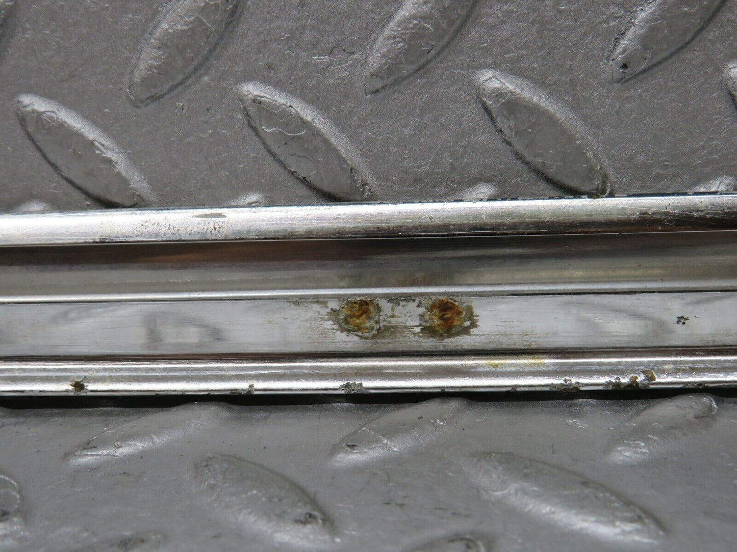 37313 Mercedes-Benz W109 300SEL Front Left Door Chrome Moulding Trim