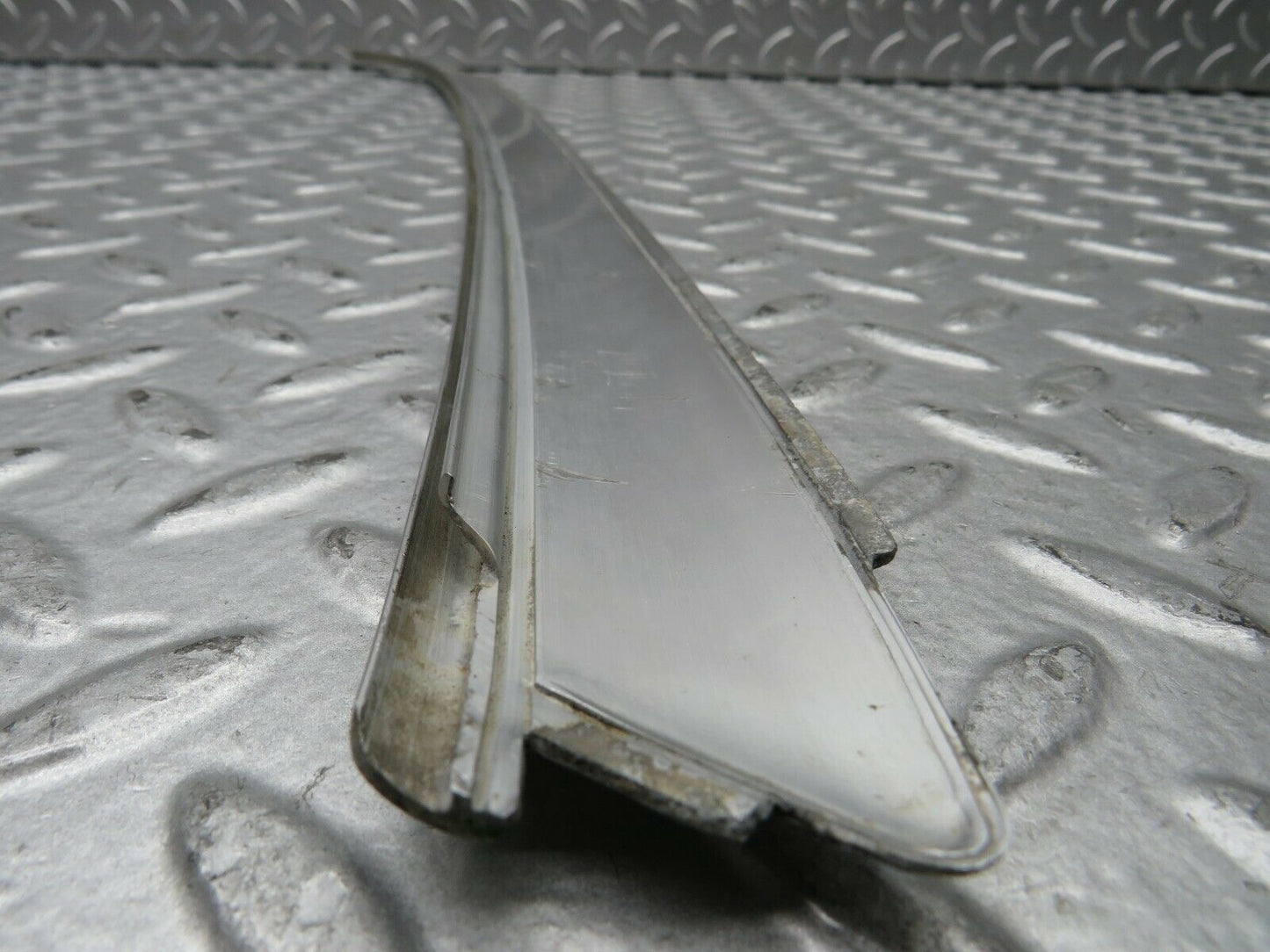 22018 Mercedes-Benz S123 280TE D Pillar Exterior Chrome Trim Right Side