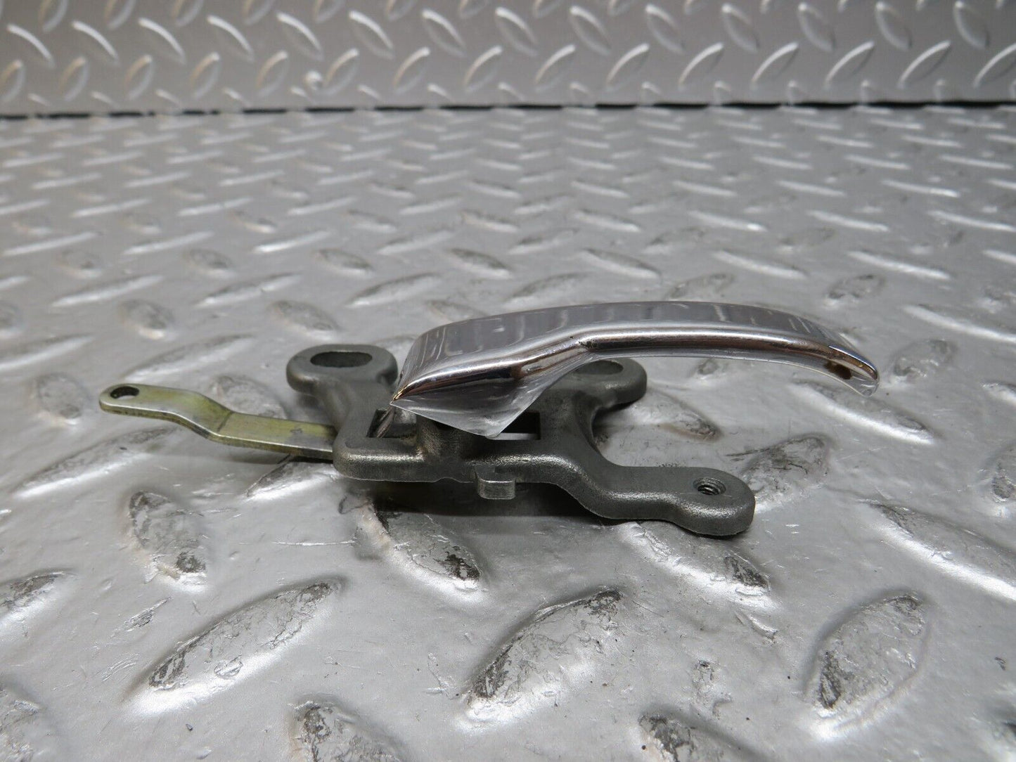 26809 Mercedes-Benz W123 240D Front Right Door Opener Door Handle Interior