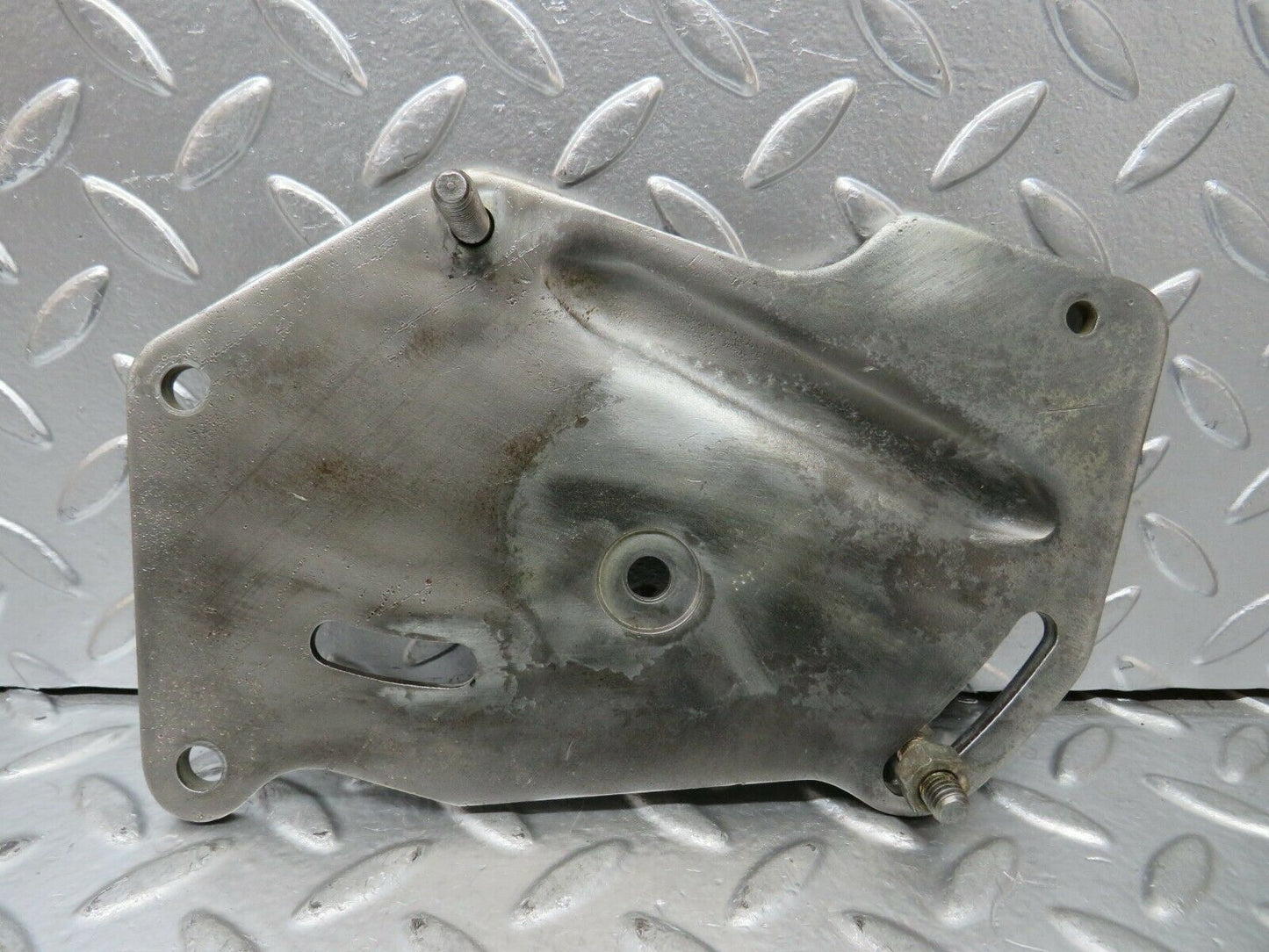 23357 Mercedes-Benz W116 350SE Power Steering Pump Bracket
