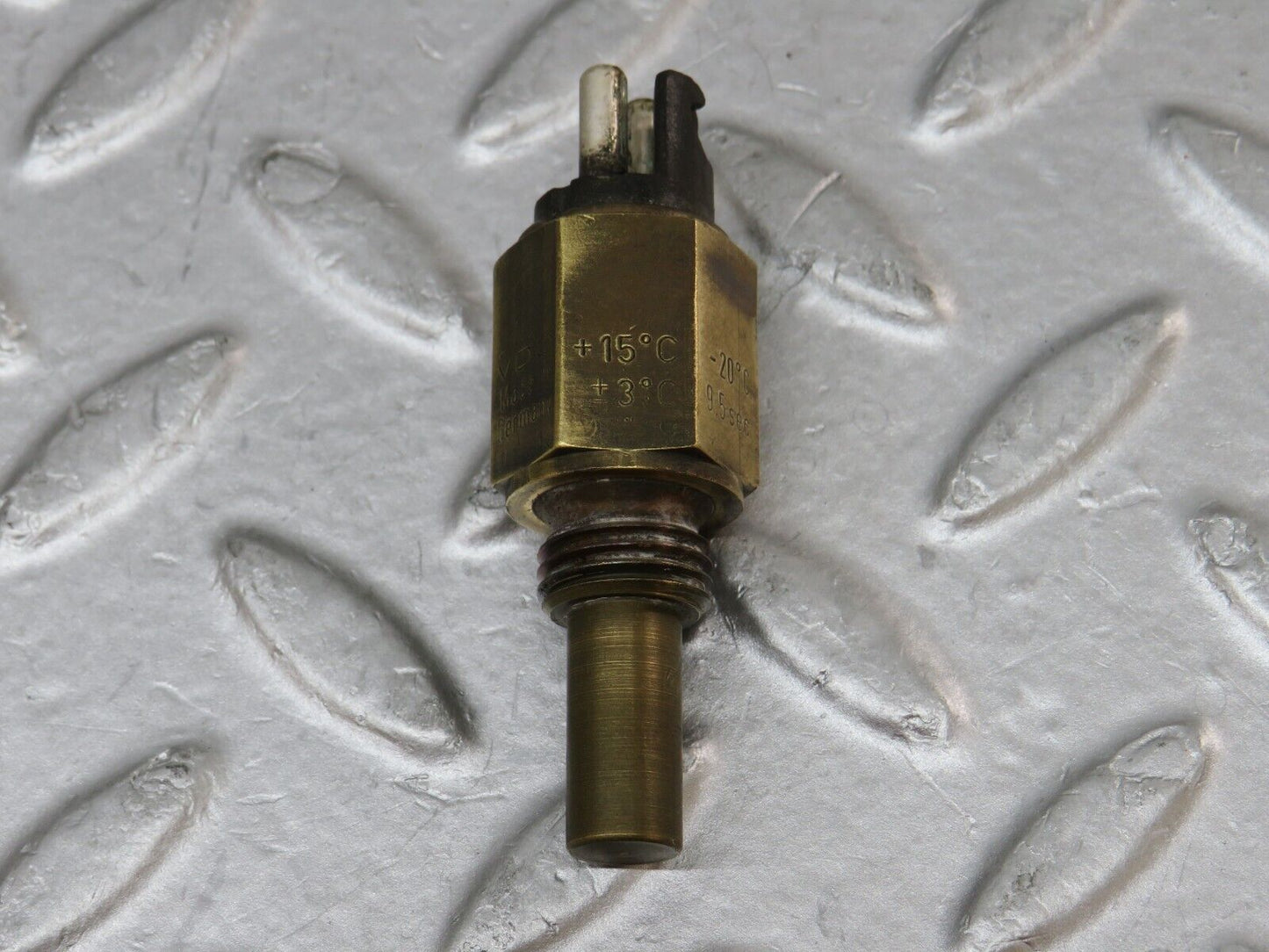 35515 Mercedes-Benz R107 280SL Coupe Temperature Sensor VDO