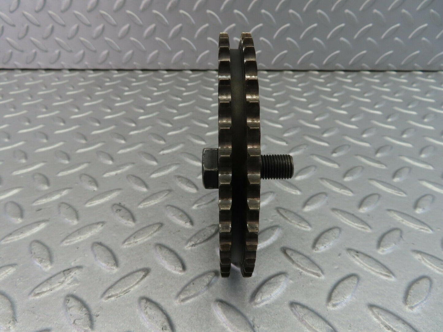 8037 Mercedes-Benz W115 220D Camshaft Timing Gear 1210520201