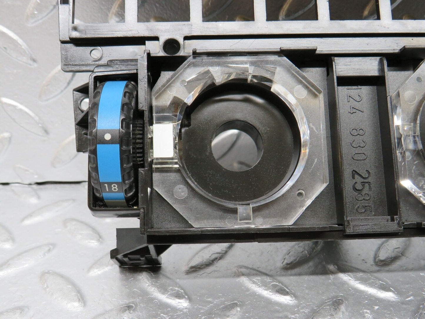30351 Mercedes-Benz W124 230E Heater Control Unit Panel 1248302585