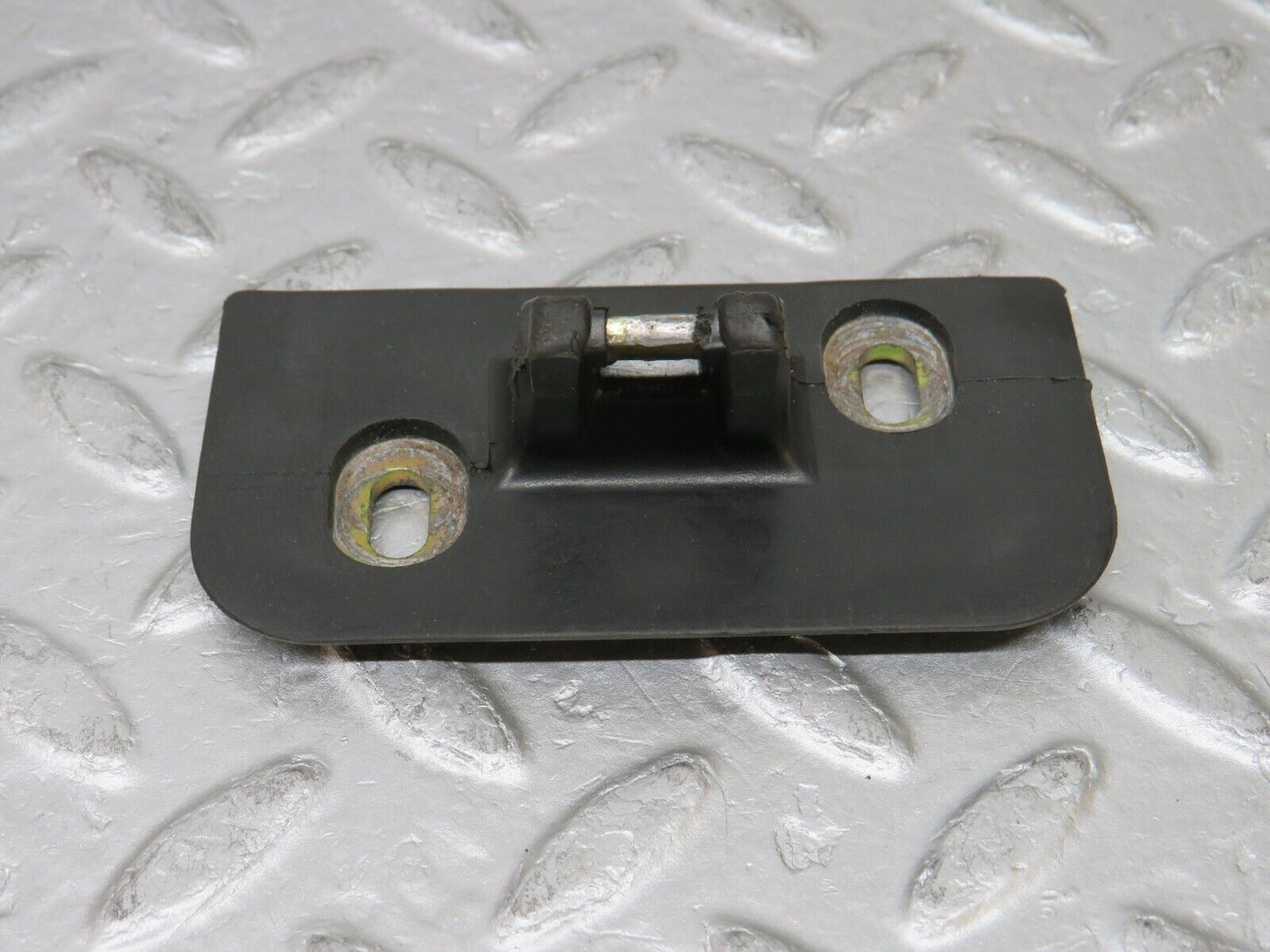 37736 Mercedes-Benz A124 320E Cabriolet Trunk Lock Latch