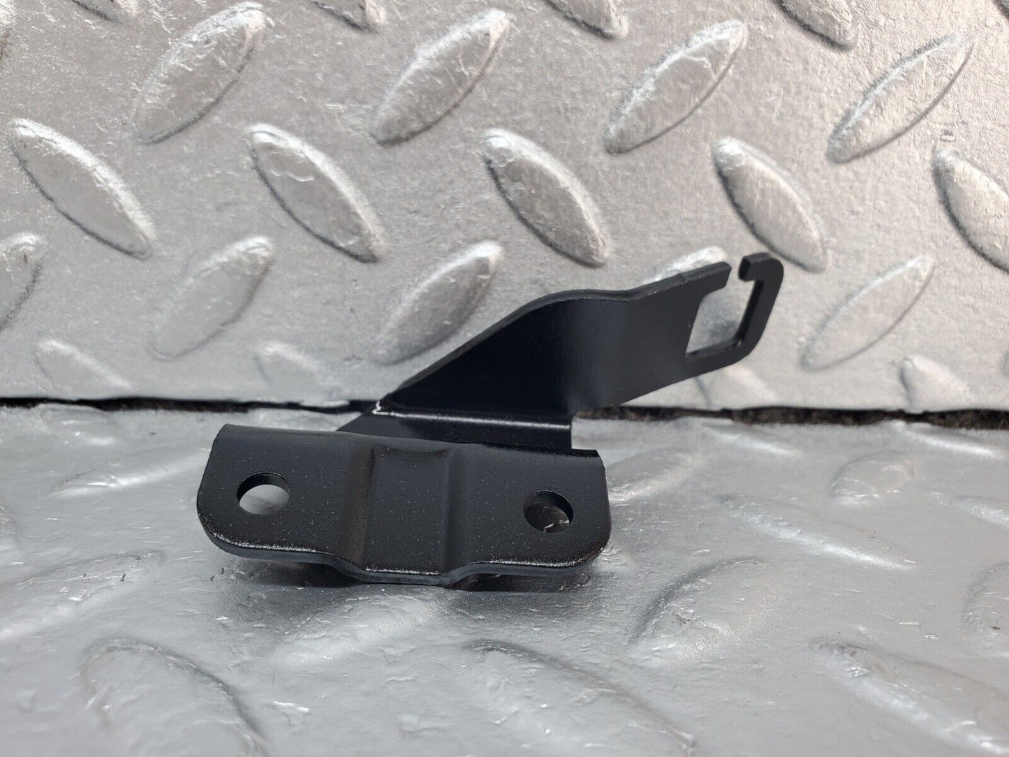 45238 Mercedes-Benz R129 300SL Coupe Accelerator Cable Bracket Holder