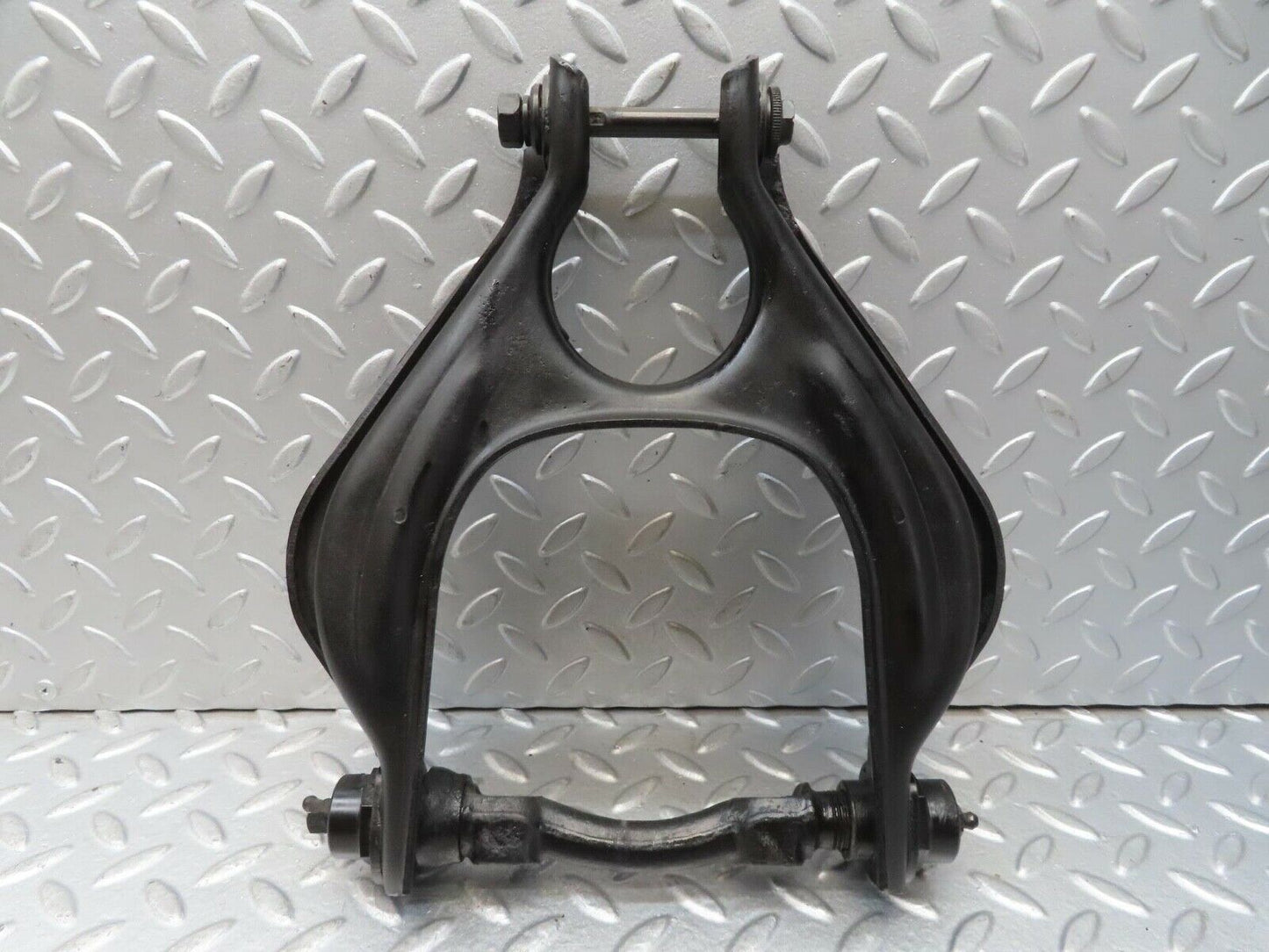 13428 Mercedes-Benz W111 220S Front Left Upper Control Arm