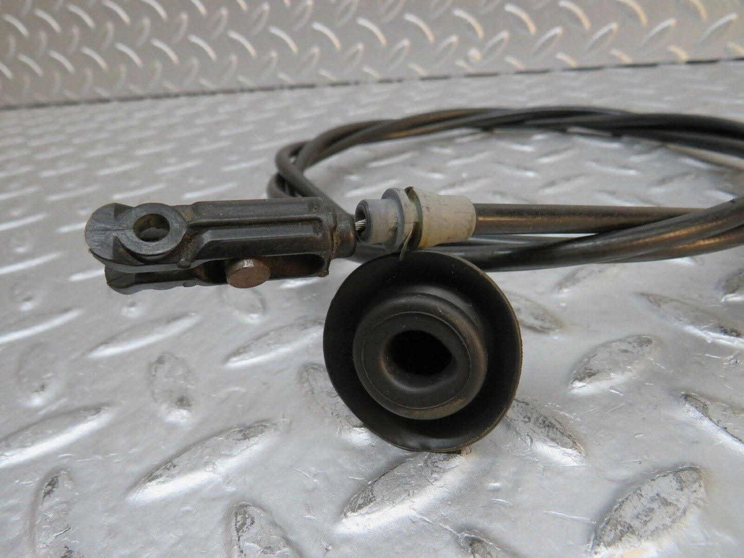 31838 Mercedes-Benz W201 190LE 1.8L Bonnet Release Cable