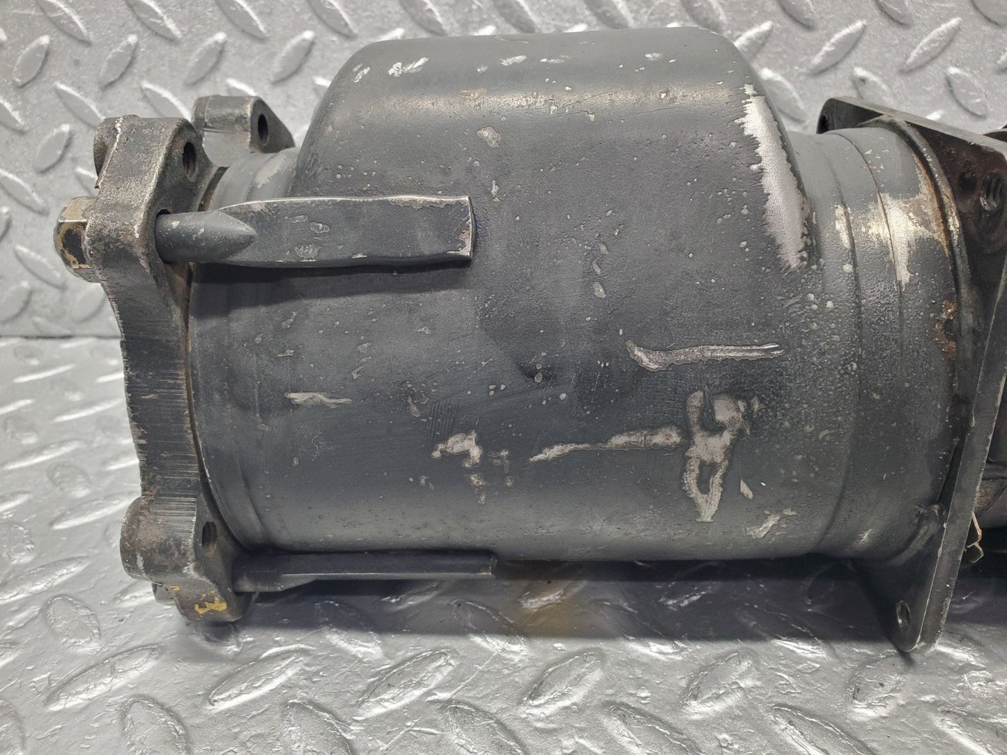 W126 Coupe air conditioning compressor used OEM