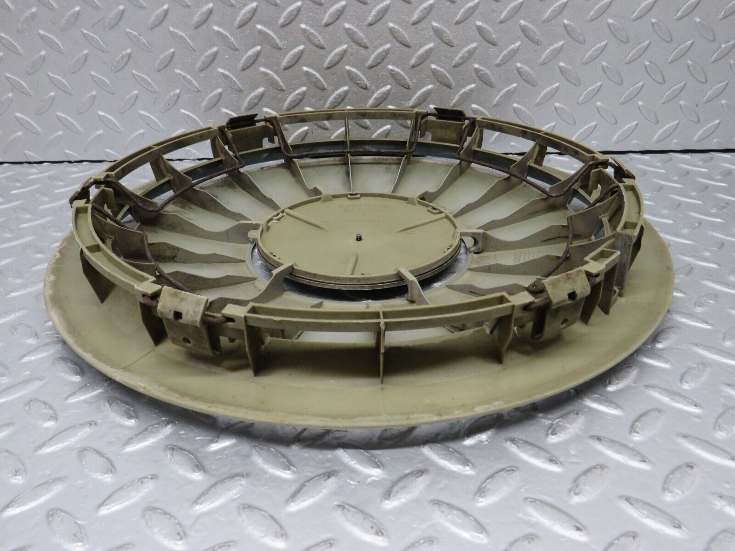 39022 Mercedes-Benz W201 190E Wheel Trim Hub Cap 14" 2014010324