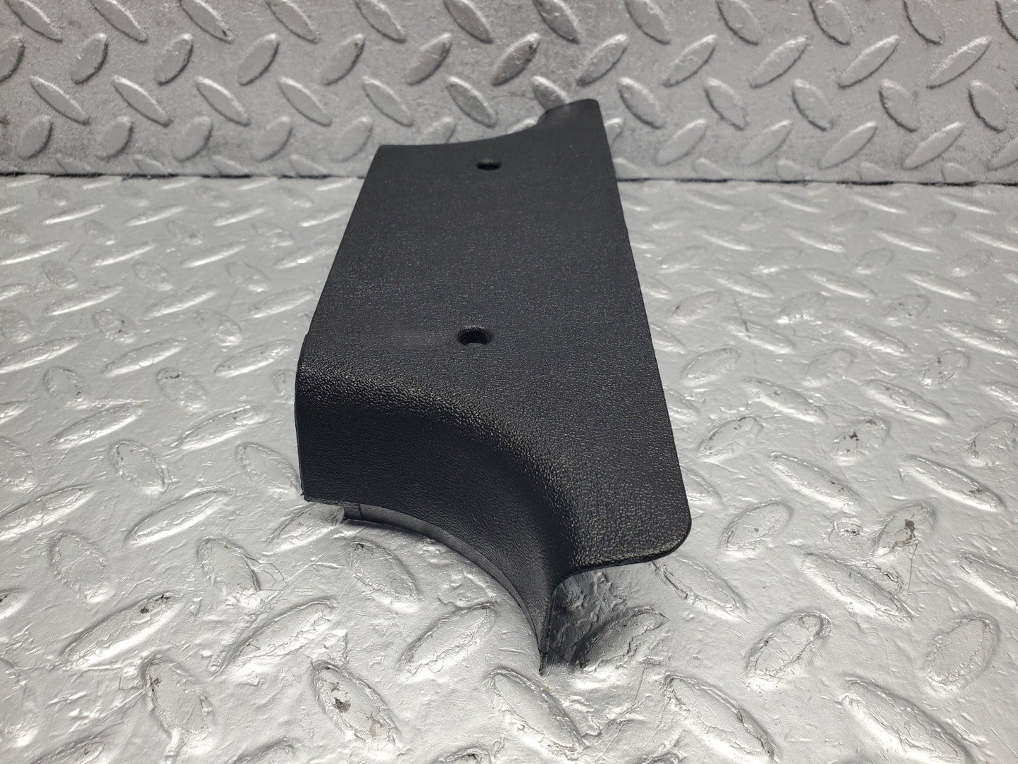 W201 Baby Benz b pillar bottom cover right used OEM