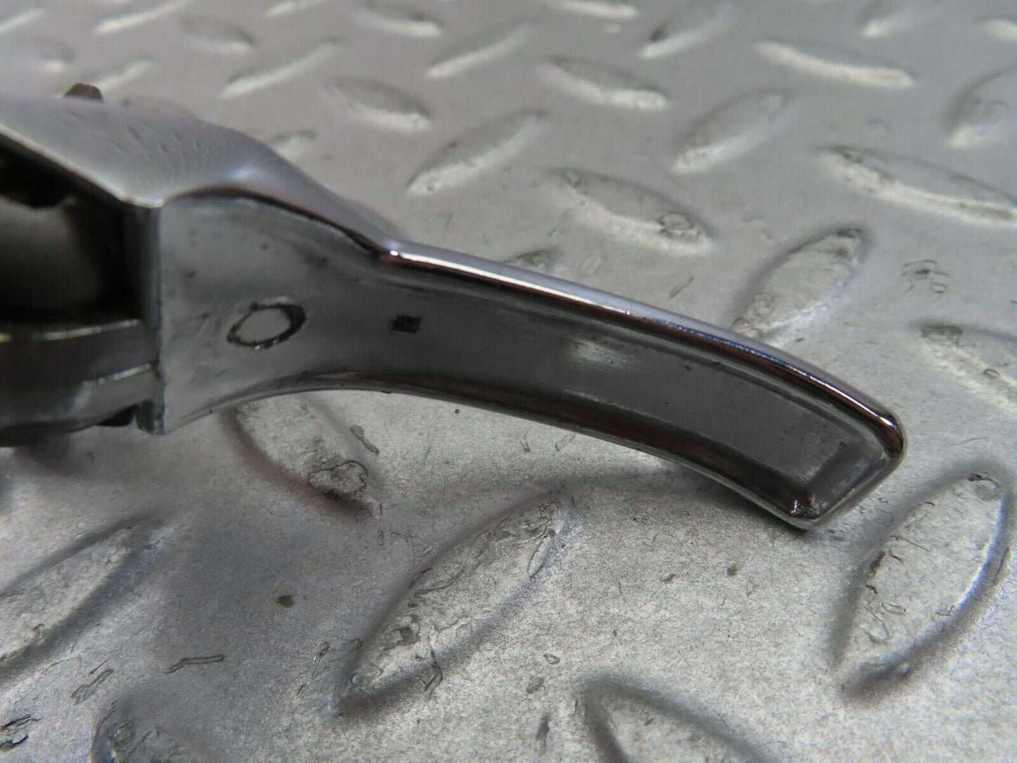 8726 Mercedes-Benz W115 Right Interior Door Handle Chrome 1107660419