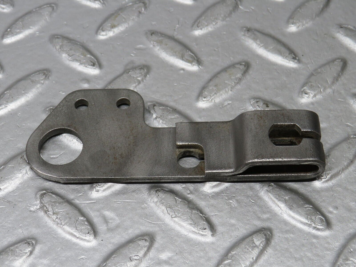 39317 Mercedes-Benz R107 500SL Automatic Gearbox Linkage Bracket