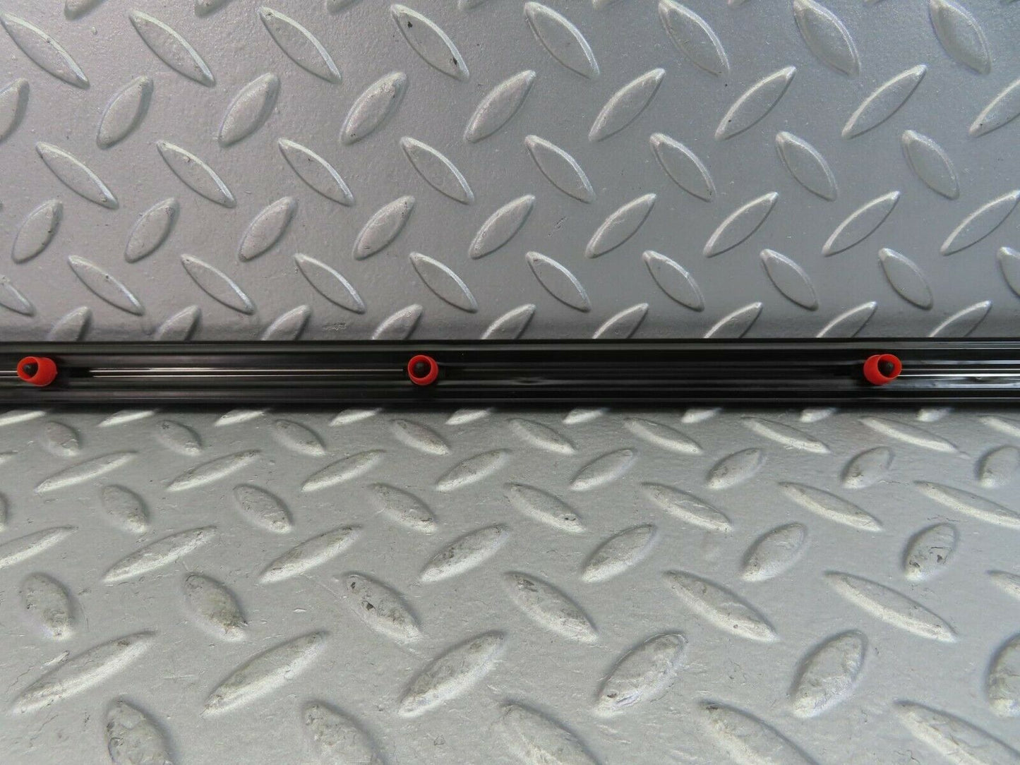 10244 Mercedes-Benz W123 Rear Left Door Centre Moulding Trim