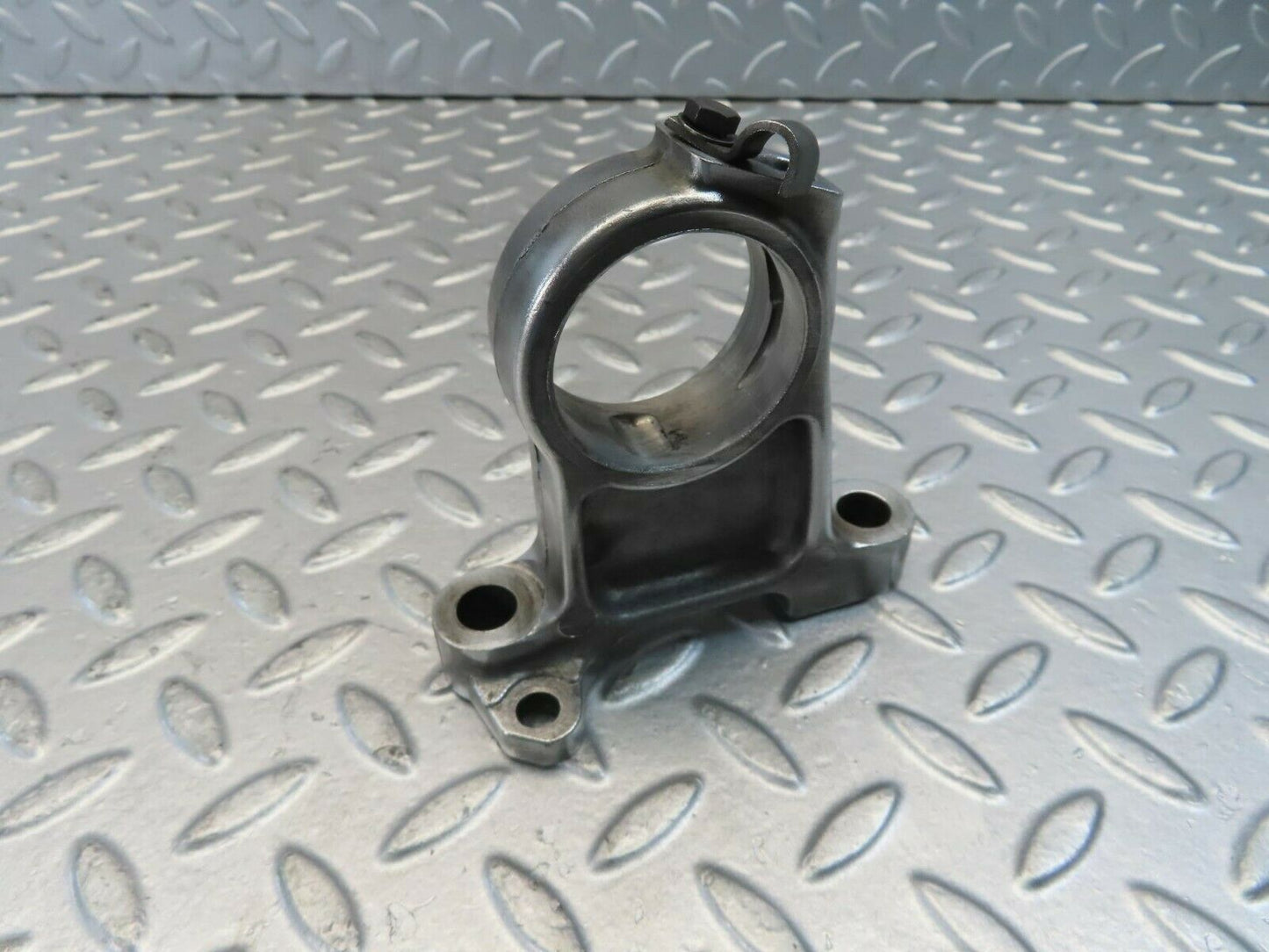 10964 Mercedes-Benz W115 220D Engine Camshaft Tower Bearing 6210511216