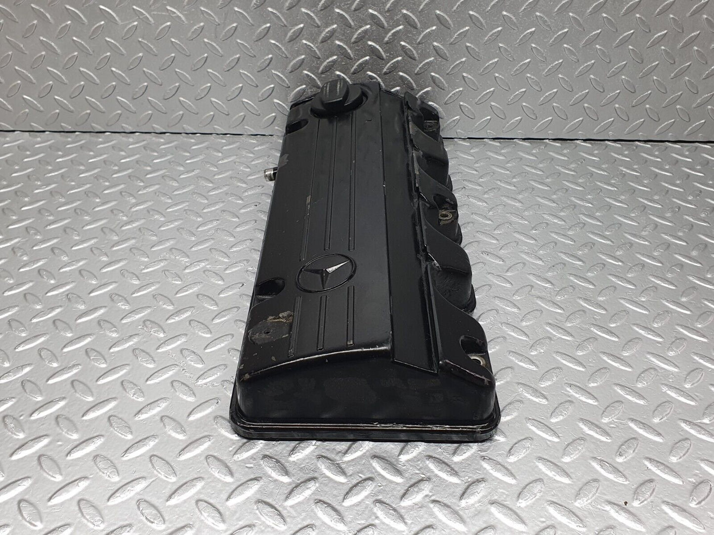 43073 Mercedes-Benz W123 Rocker Cover 1020160405