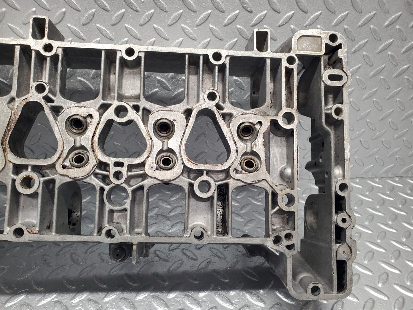 46709 Mercedes-Benz C123 280CE Coupe Camshaft Bearing Casing 1100163304