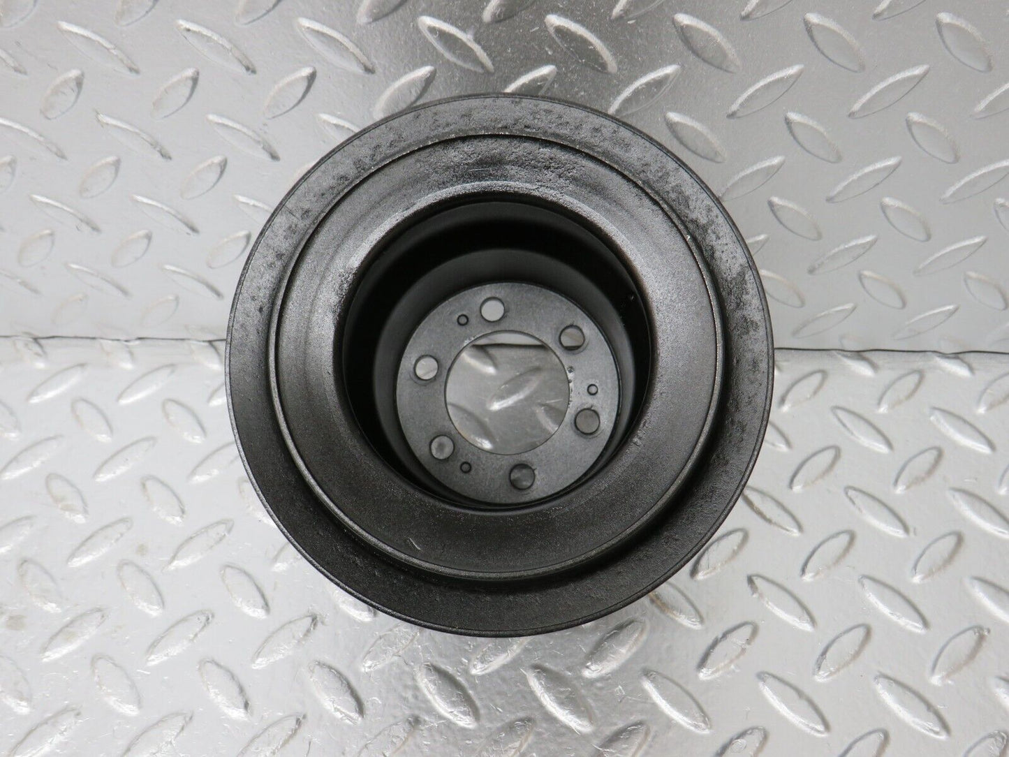 32943 Mercedes-Benz C107 R107 450 V8 Crankshaft Pulley