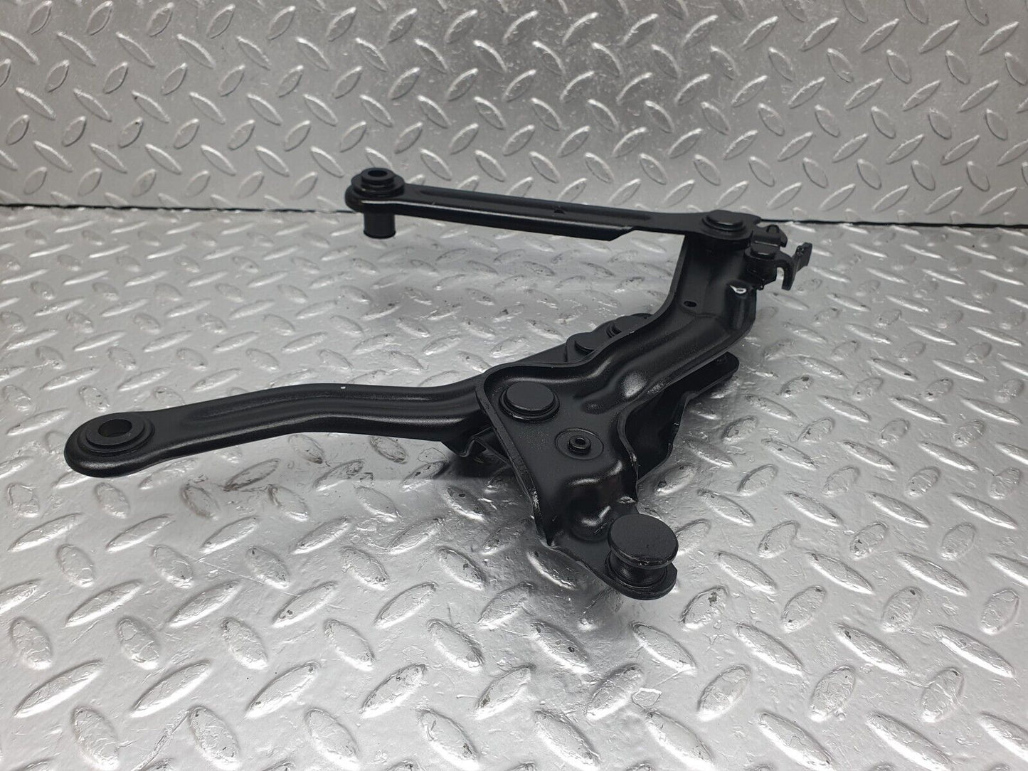 43510 Mercedes-Benz C126 380SEC Coupe Bonnet Hinge Left Side