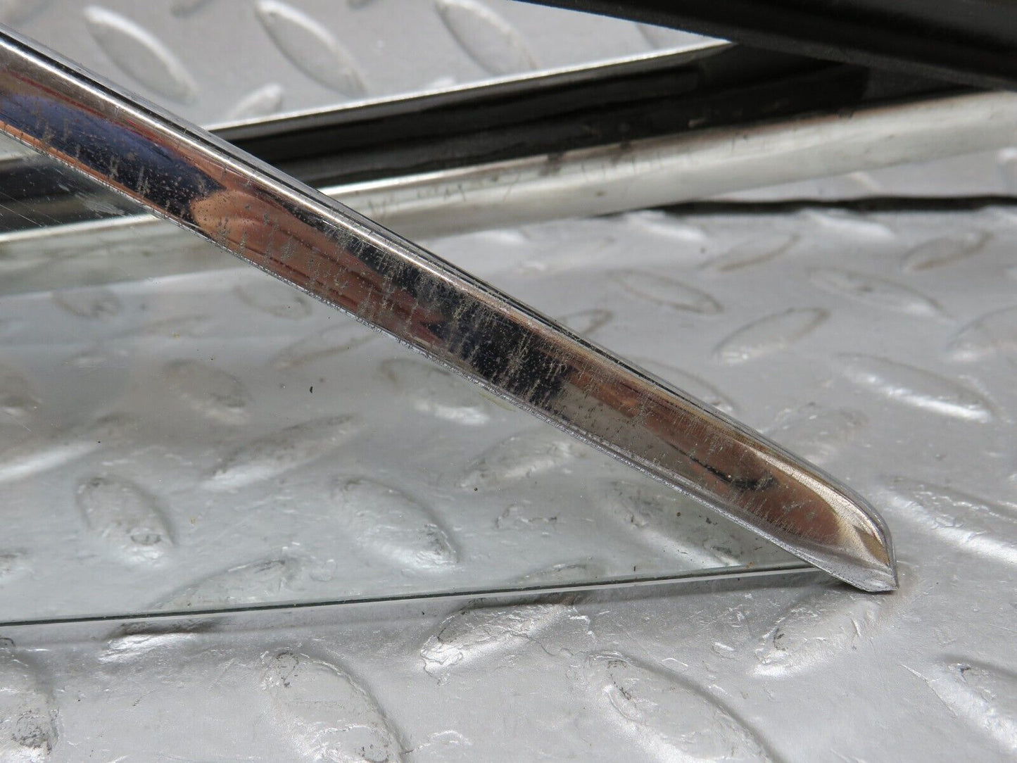 35798 Mercedes-Benz W108 Front Left Quarter Window