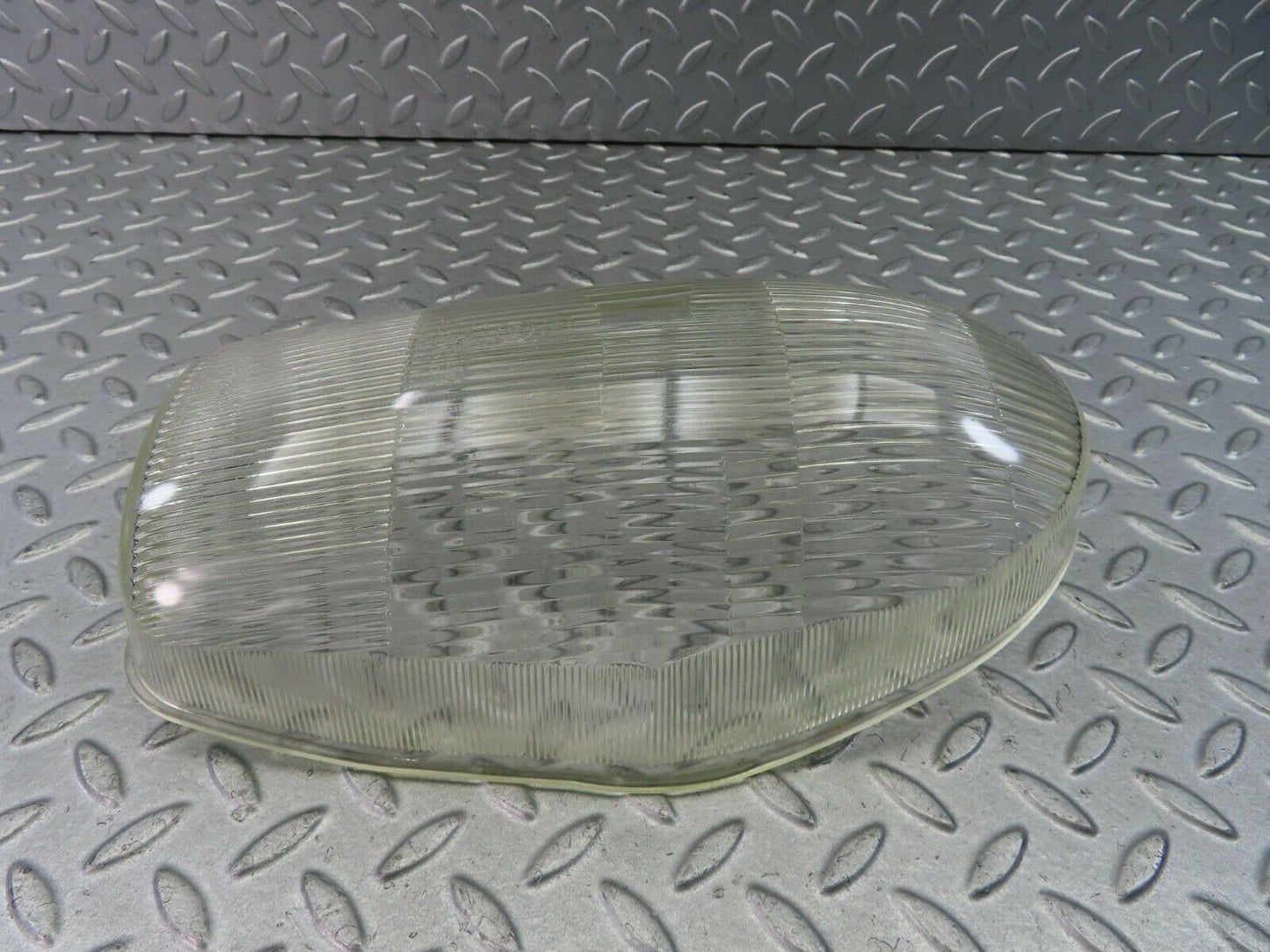 8601 Mercedes-Benz W108 Headlight Lens 1305630023