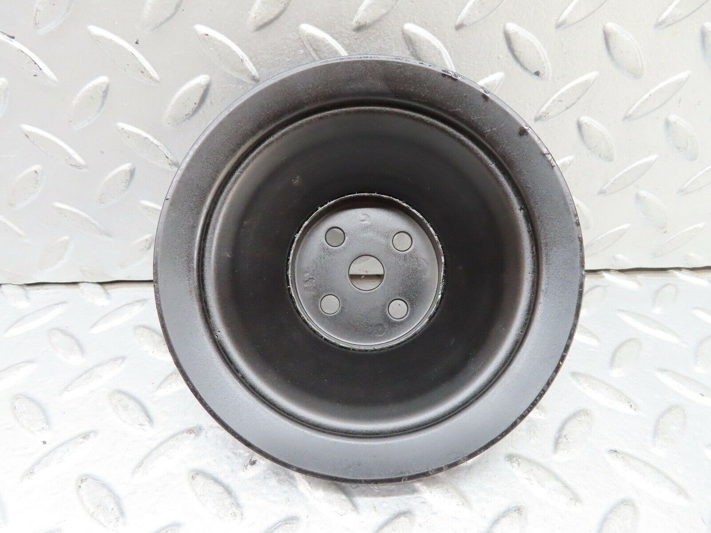 19081 Mercedes-Benz W123 300D Water Pump Pulley