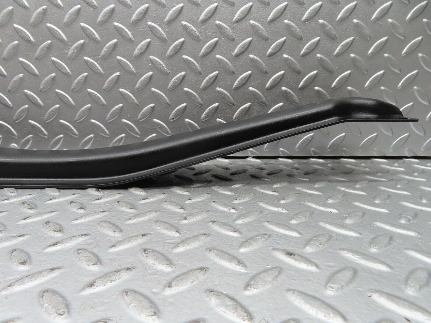 21530 Mercedes-Benz W126 300SE Engine Bracket Support