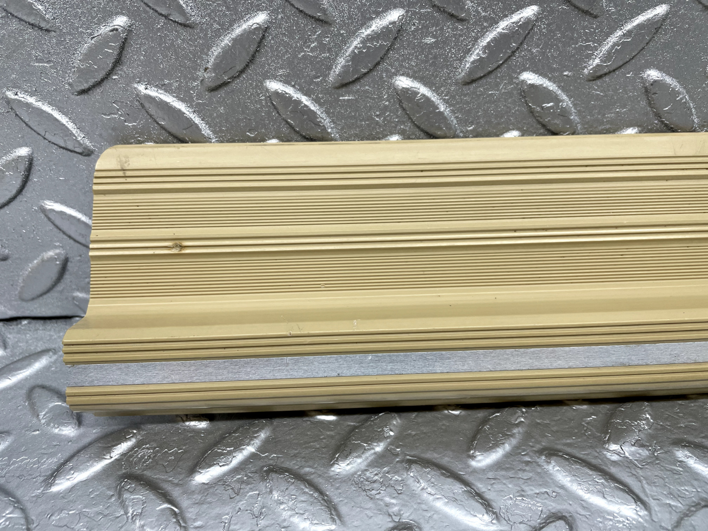 44265 Mercedes-Benz W123 280E Rear Left Door Sill Trim Beige