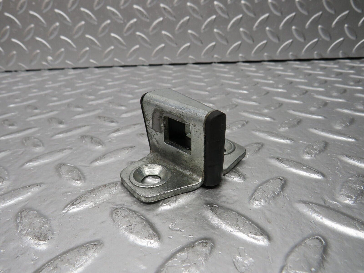 30754 Mercedes-Benz W201 190E 2.0L Door Lock Latch